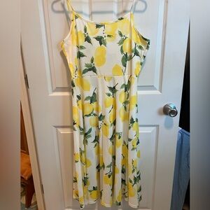 Lemon sun dress, XL new w/o tags.